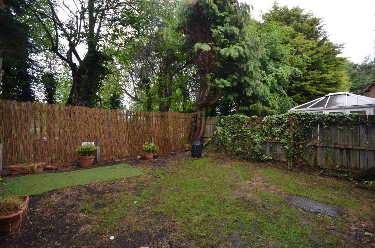 Bright Stylish 2 Bedroom Garden Apartment South Belfast Close To Everything Exterior foto