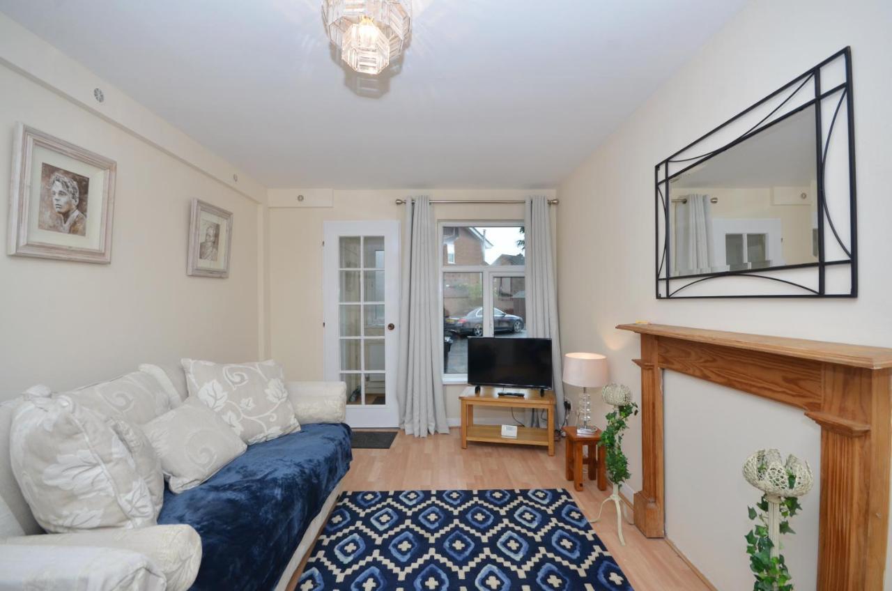 Bright Stylish 2 Bedroom Garden Apartment South Belfast Close To Everything Exterior foto