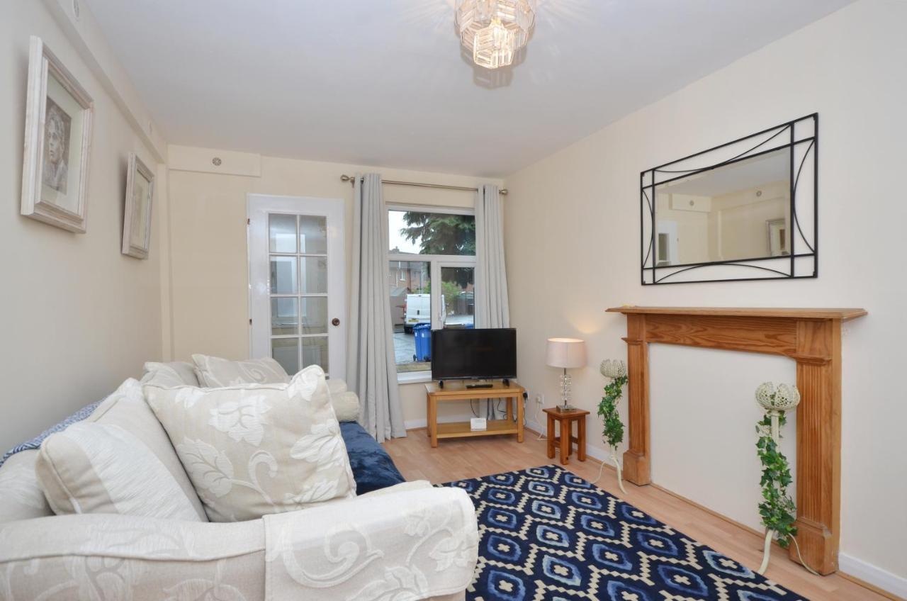 Bright Stylish 2 Bedroom Garden Apartment South Belfast Close To Everything Exterior foto